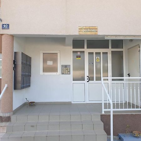 Apartment Eso Kastela Bagian luar foto