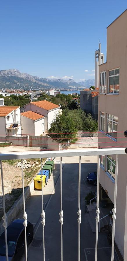 Apartment Eso Kastela Bagian luar foto